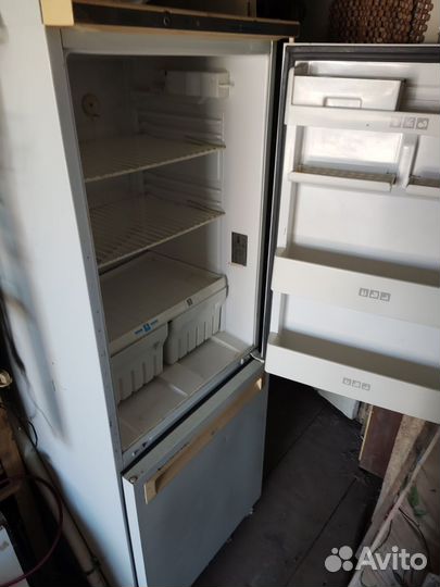 Холодильник stinol