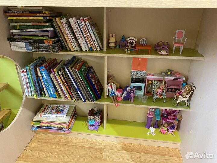 Кровать чердак со столом