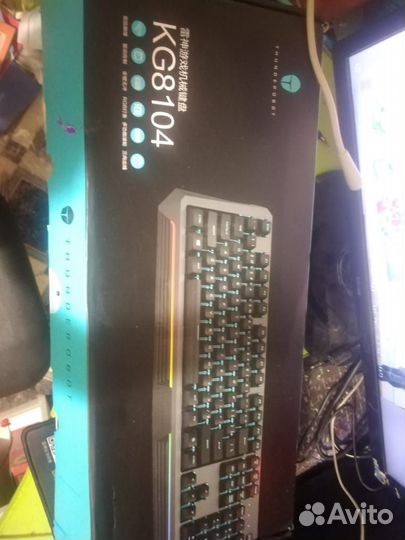 Игровая клавиатура механиче подсветка Thunderobot