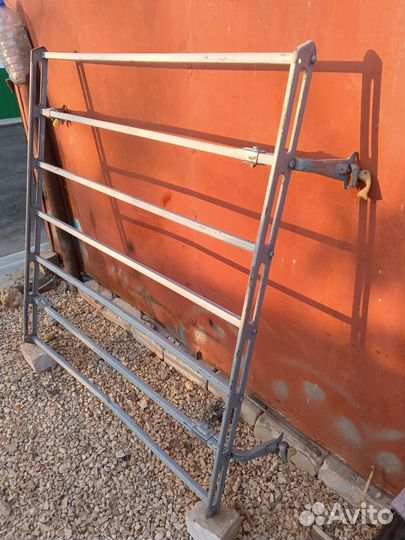 Багажник на машину