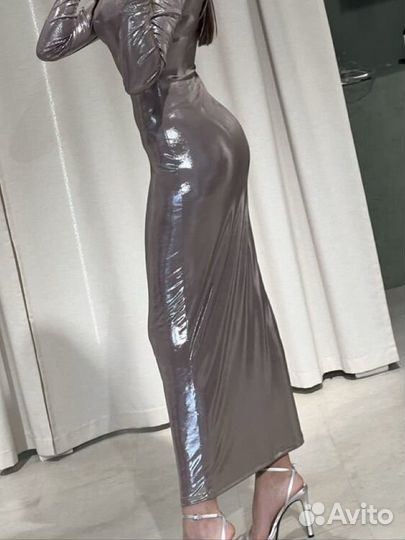 Дизайнерское платье