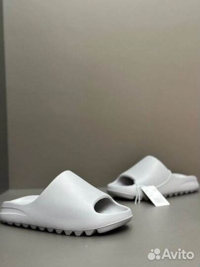 Adidas Yeezy slide