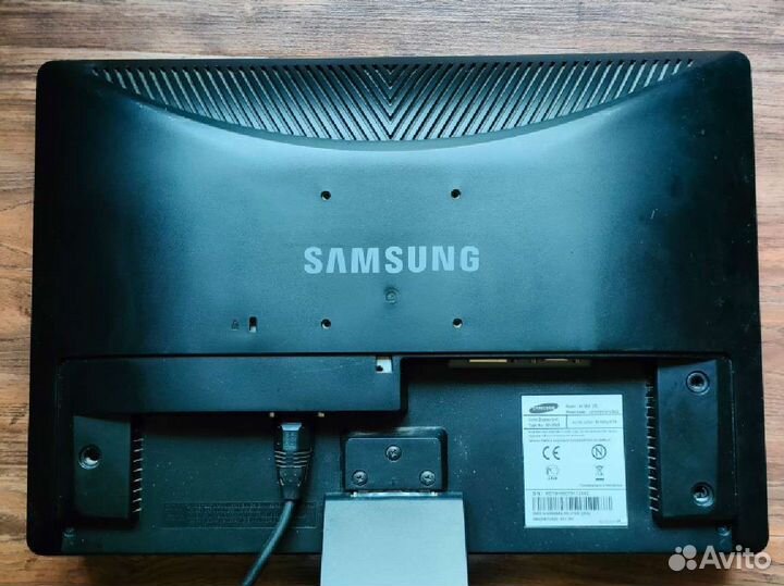 Монитор Samsung 931 BW