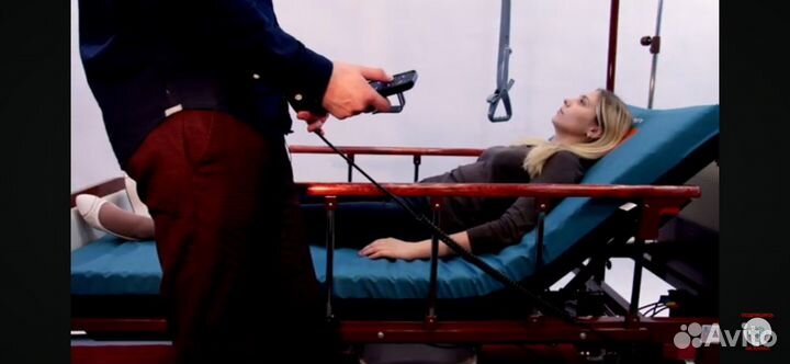 Кровать для лежачих больных с туалетом и пультом