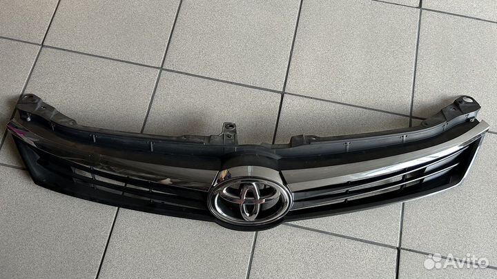 Решетка радиатора на Toyota camry 55