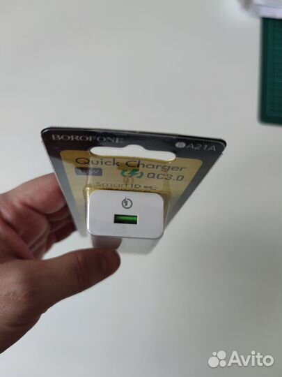 Зарядное устройство для телефона. Зарядка. Блок