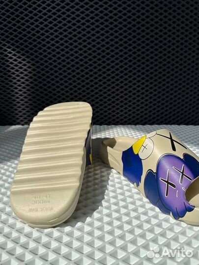 Тапочки adidas yeezy slide