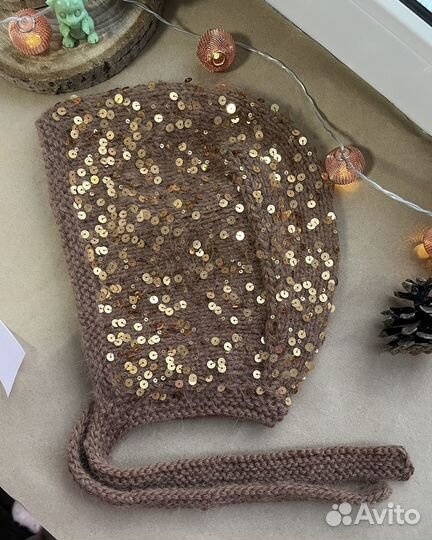 Шапка чепчик с пайетками