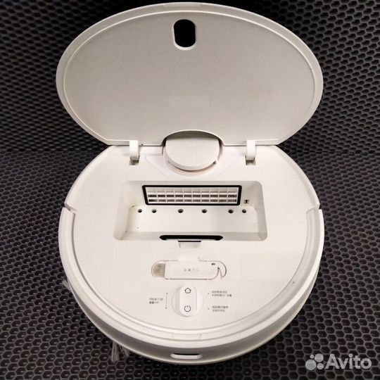 Робот-пылесос Xiaomi Mi Robot Vacuum-Mop
