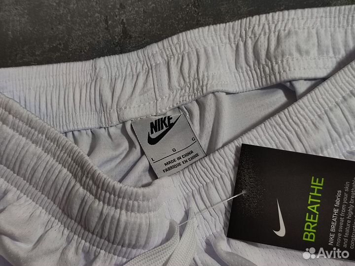 Шорты nike белые