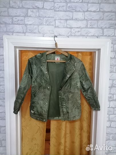 Куртки на мальчика 8-9лет
