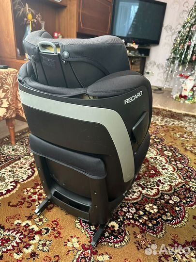 Автокресло recaro