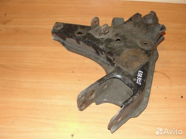 Нижние рычаги Nissan terrano 1 90г