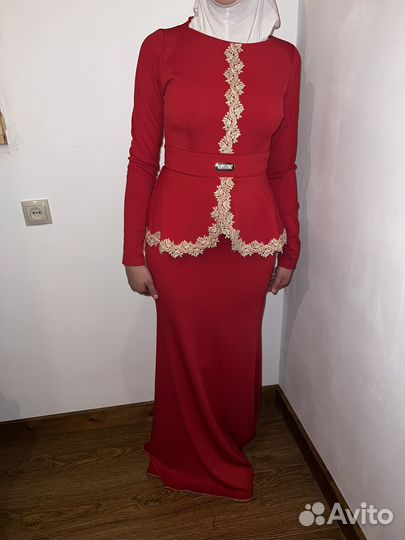 Вечернее платье