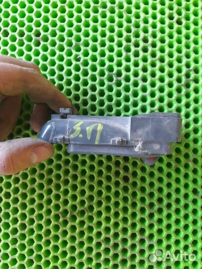 Ручка двери внутренняя правая Ниссан Альмера Н15