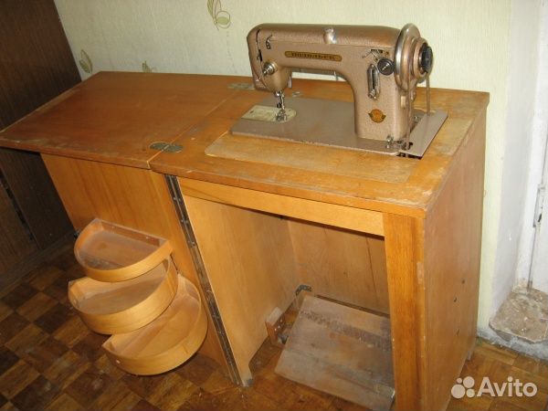 Подольская ножная швейная машинка