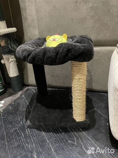 Лежанка для кошек с Когтеточкой новая