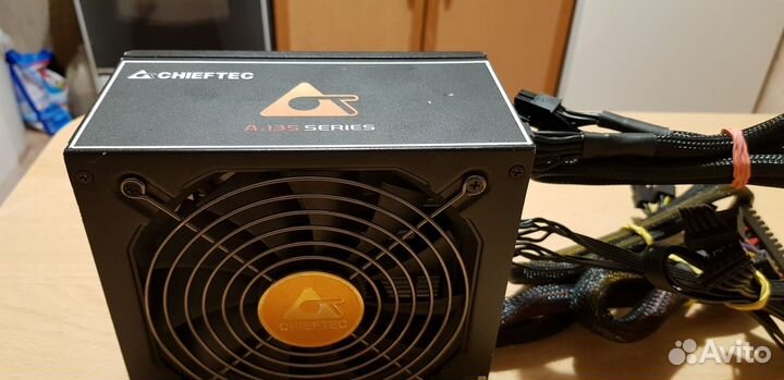 Блок питания chieftec APS-750CB 750W