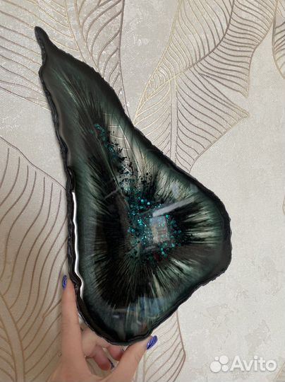 Сервировочная тарелка блюдо из эпоксидной смолы