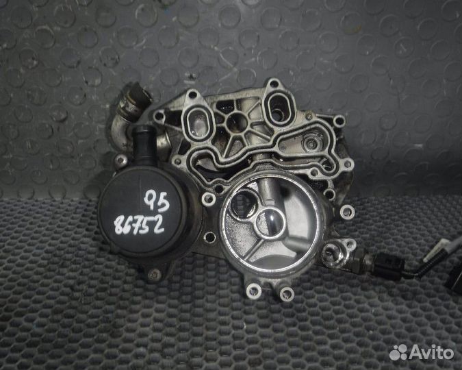 Audi Q5 Кронштейн масляного фильтра