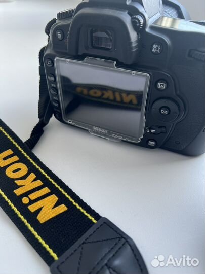 Продам зеркальный фотоаппарат nikon d90