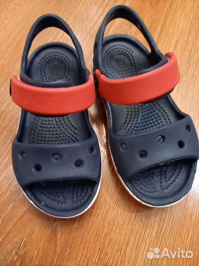 Сандалии crocs c7