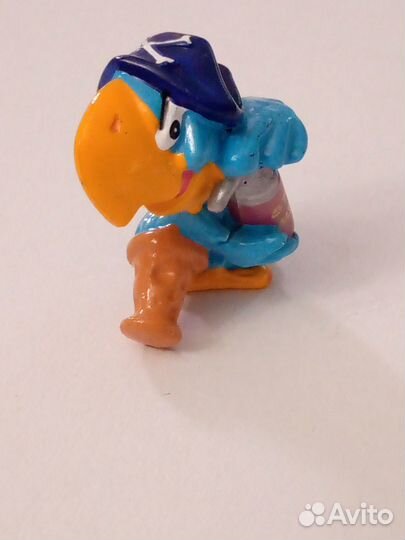 Киндер-сюрприз. Разные фигурки героев