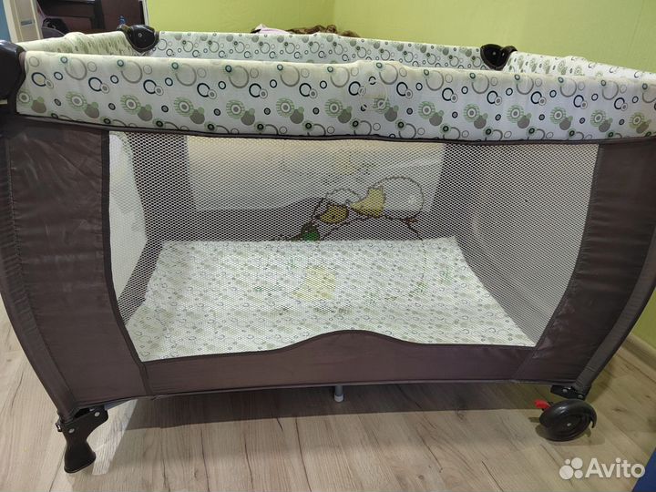 Кровать манеж