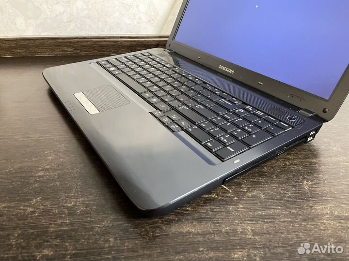 Ноутбук Samsung core i3 для разных задач