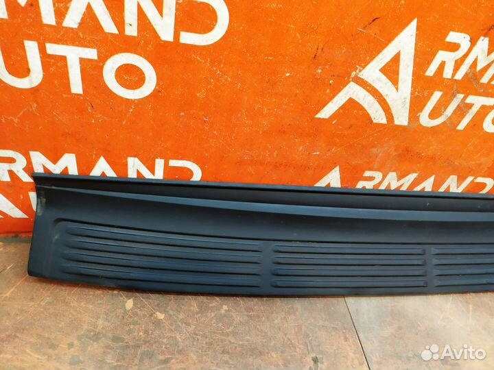 Накладка бампера задняя Lexus Lx 3 URJ200 2015-Нв