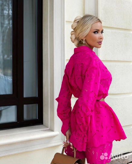 Костюм женский розовый с шортами