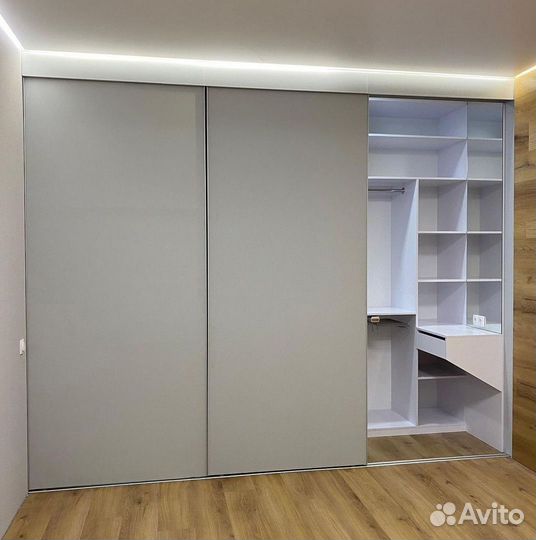 Шкаф купе для одежды