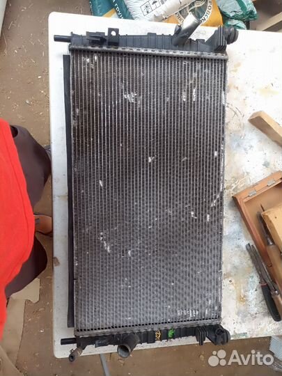 Радиатор охлаждения volvo s 40