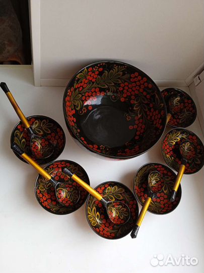 Набор посуды Хохлома