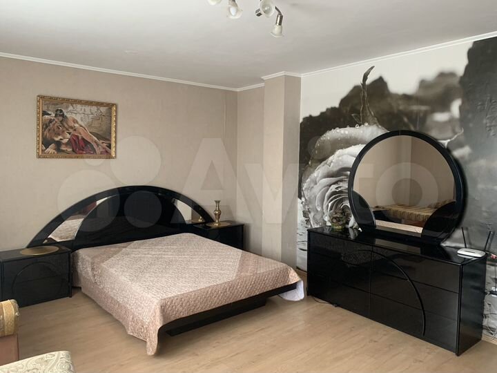 2-к. квартира, 76 м², 12/14 эт.