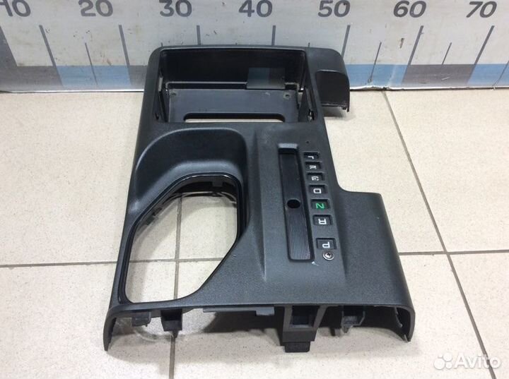 Консоль Mitsubishi Pajero V6.V7 2000-2006