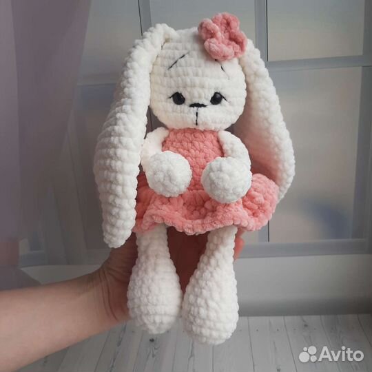 Зайка вязаная. Игрушки ручной работы