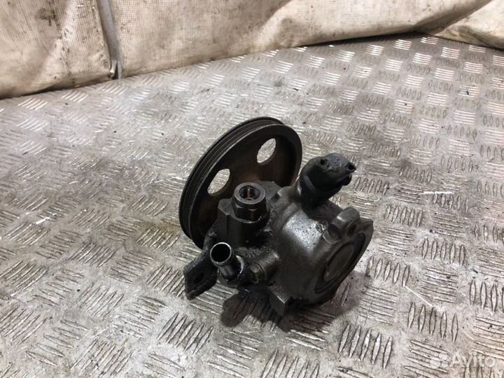 Насос гидроусилителя Toyota Mark 2 GX90 1GFE 1995