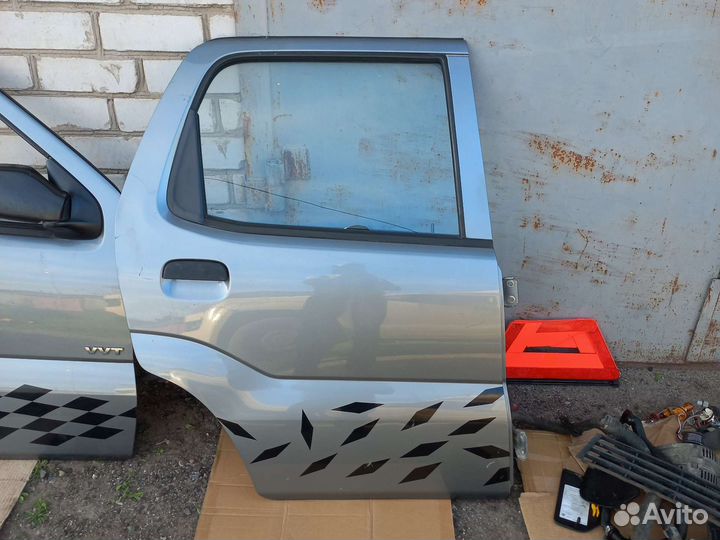 Suzuki Ignis 2 (03-08) комплект дверей в сборе
