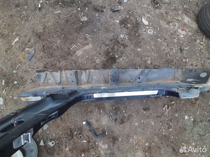 Порог правый Мерседес W204 C