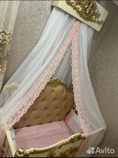 Детская кроватка