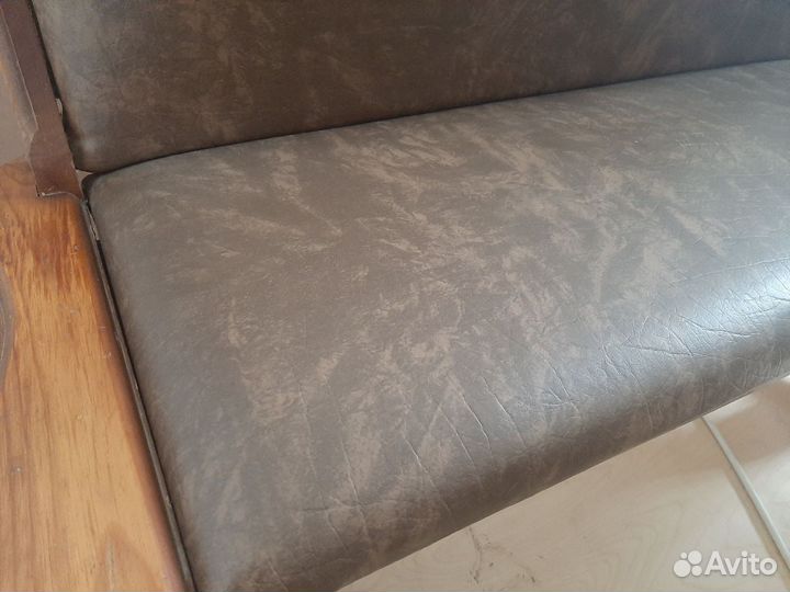 Кухонный угловой диван и на кухню