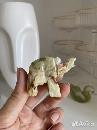 Фигурки из оникса