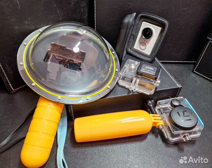 Экшн камера Yi Action camera basic белая