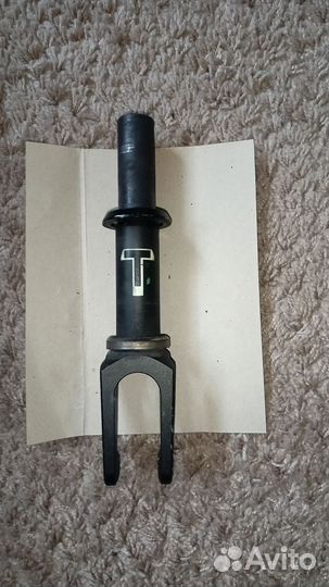 Вилка для трюкового самоката