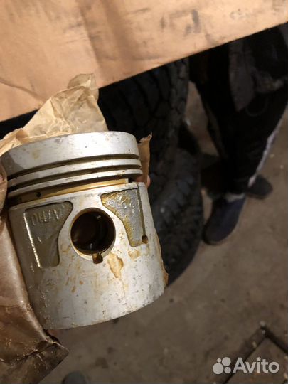 Газ 52 поршня