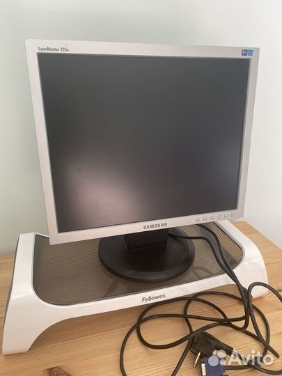 Монитор Samsung 17