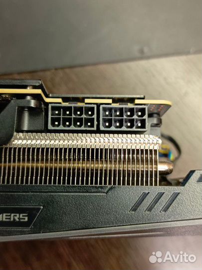 Видеокарта asus RTX 2080 8gb Rog Strix