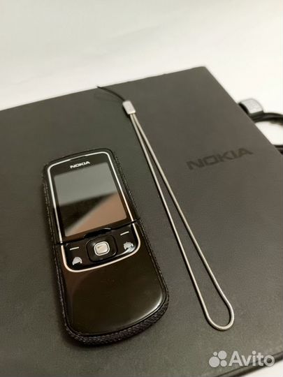 Nokia 8600 Luna