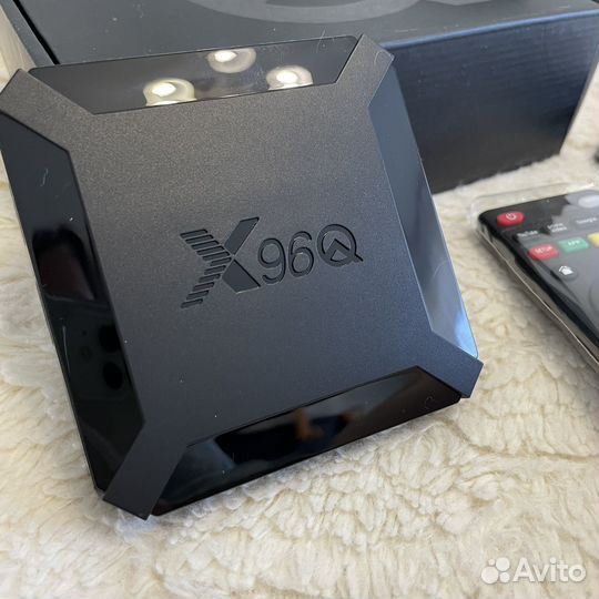 SMART tv приставка x96q новая